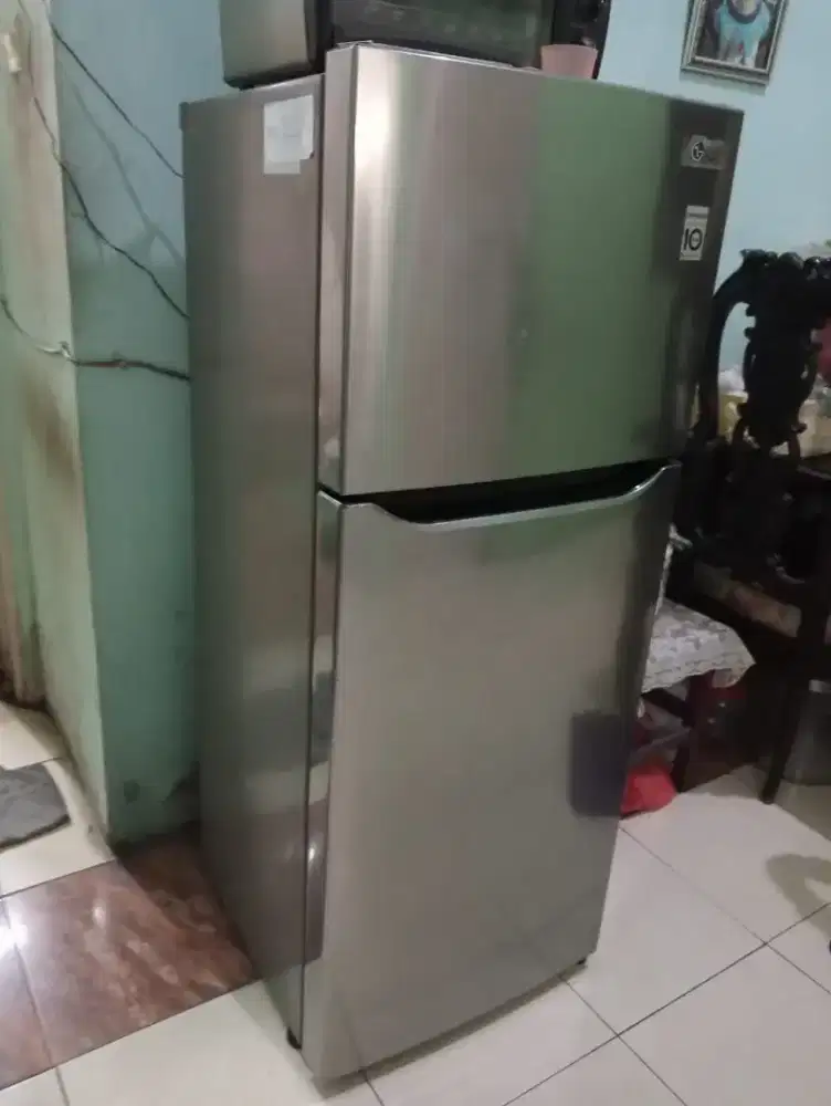 Kulkas LG 2pintu