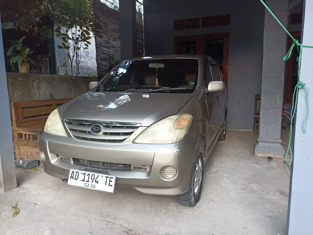 Daihatsu Xenia 2005 Bensin