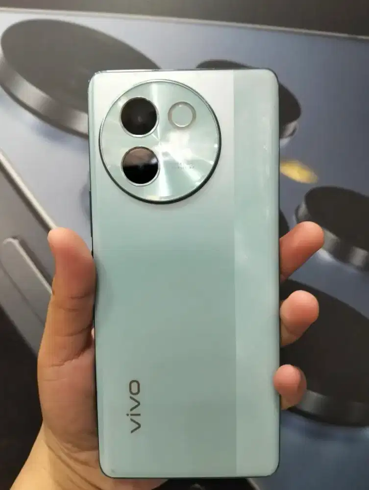 vivo v30e 5G ram 8+8/128