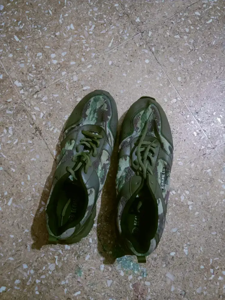 Sepatu Olahraga - harga nego