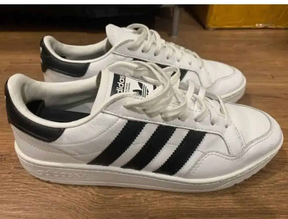 Sepatu adidas samba