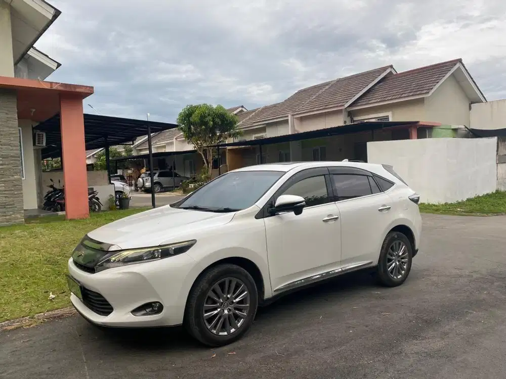 Dijual Harrier Premium 2014