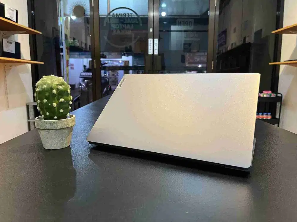LAPTOP LENOVO SLIM 3-14IAH8//CORE i5 GEN 12//BERGARANSI RESMI