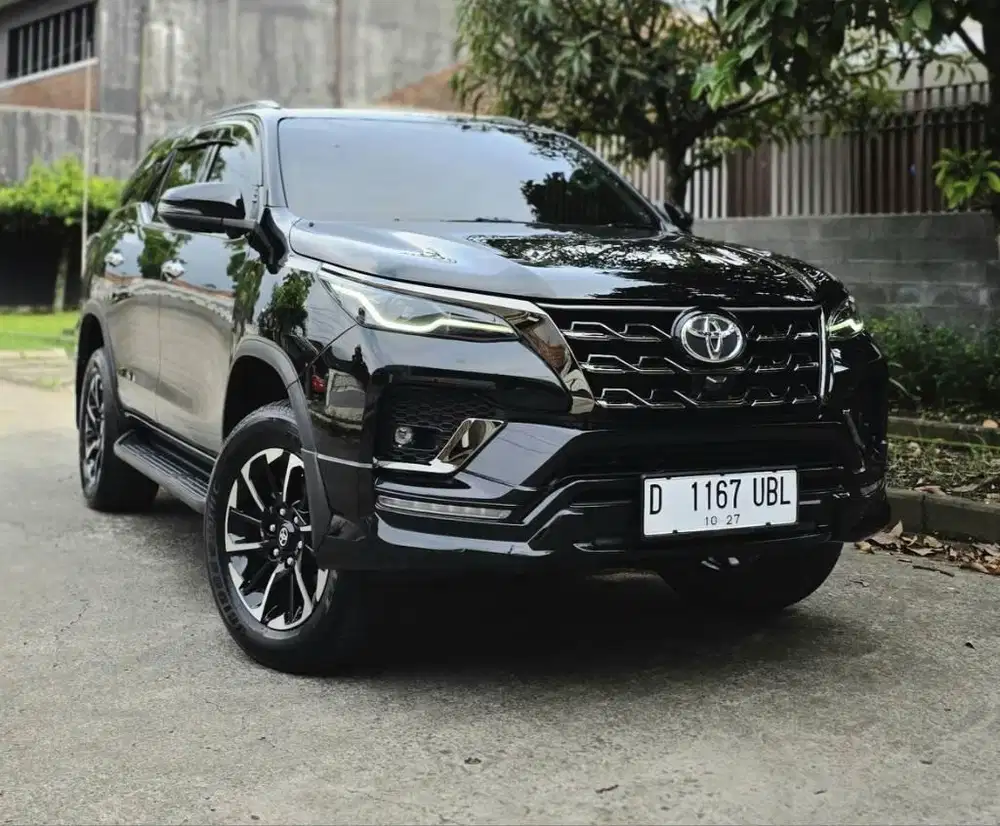 New FORTUNER GR VRZ 2.8 AT 2022 DIESEL KM 60rb RECORD TOYOTA BANDUNG
