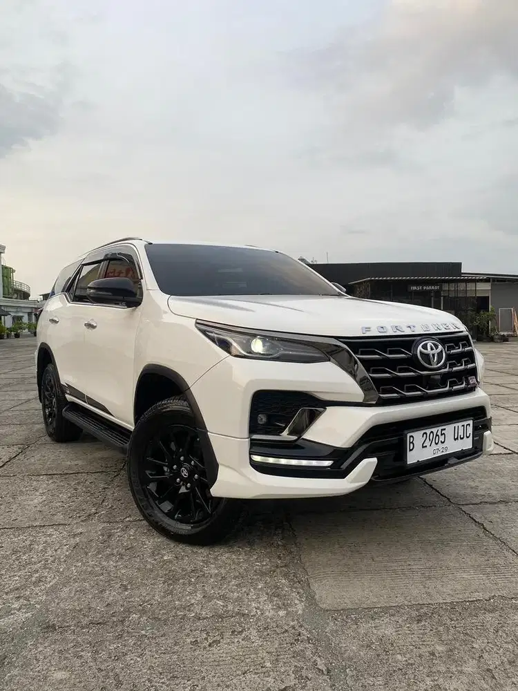 (KM LOW 13RIBU RECORD FULL ORI) TOYOTA FORTUNER VRZ GR 2.8 AT 2024