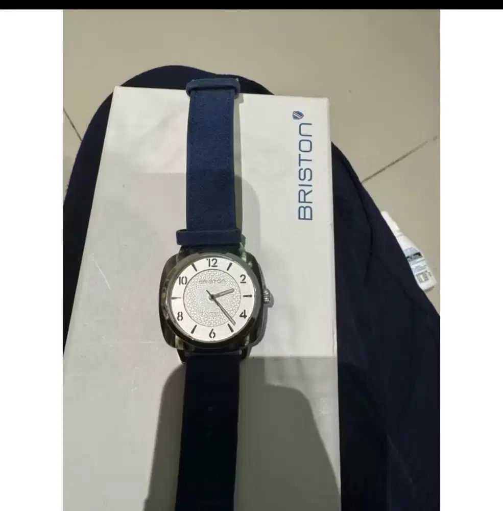 Jual jam briston second hanya perlu ganti batere