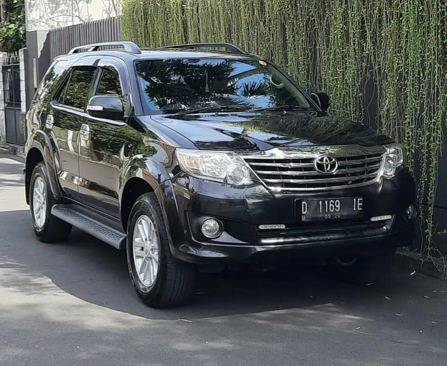 Toyota FORTUNER G 2.5 AT 2012 KM 172rb BANDUNG