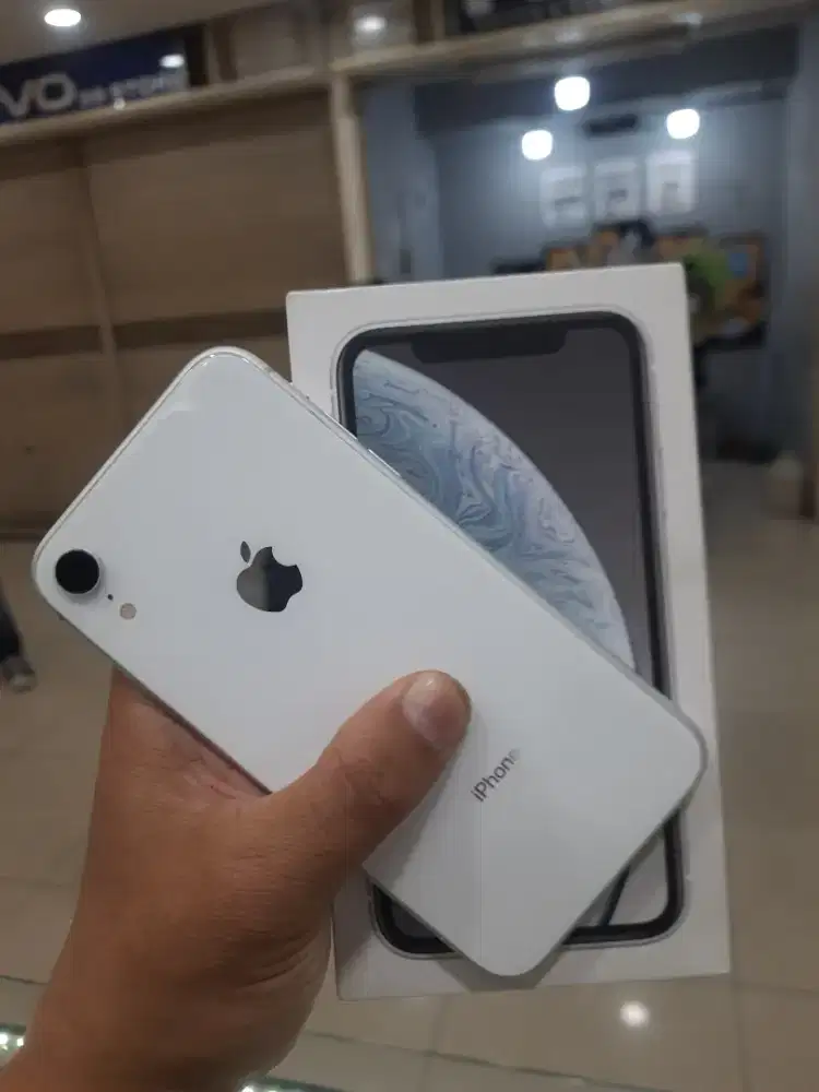 iphone XR white 128gb bh99% z/a 2sim aktif 22nta