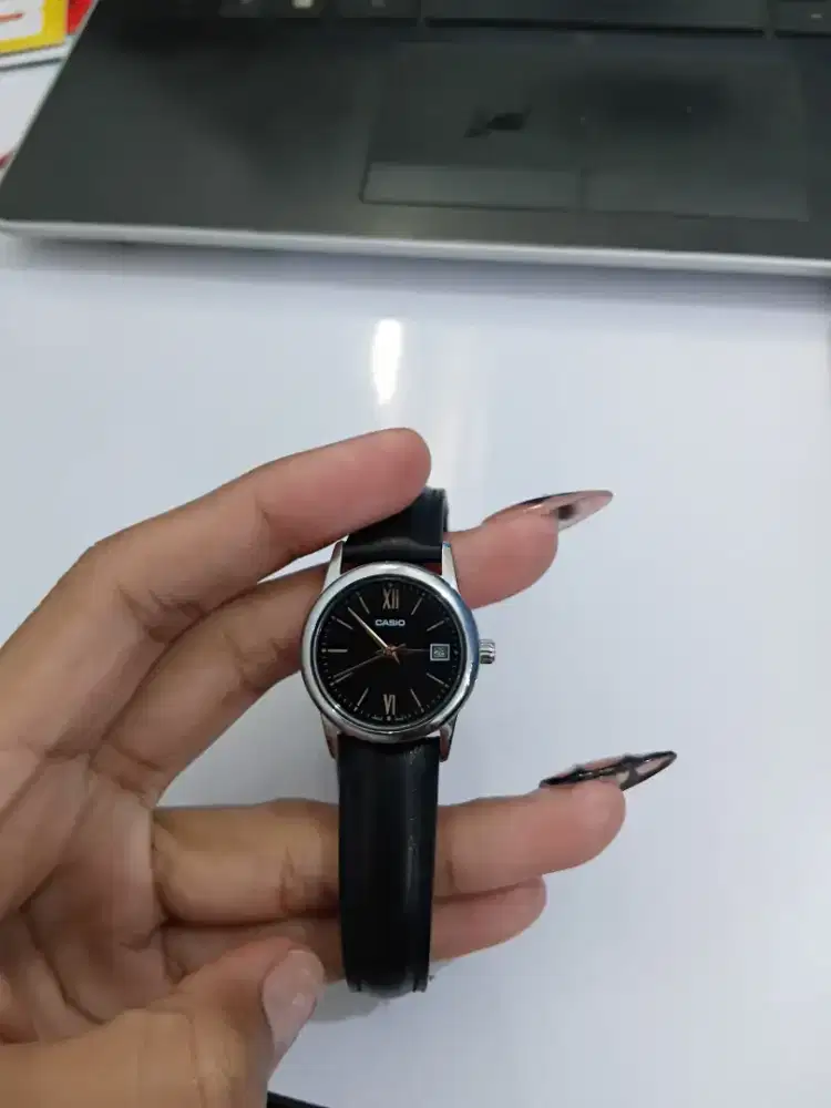 Jam tangan wanita CASIO