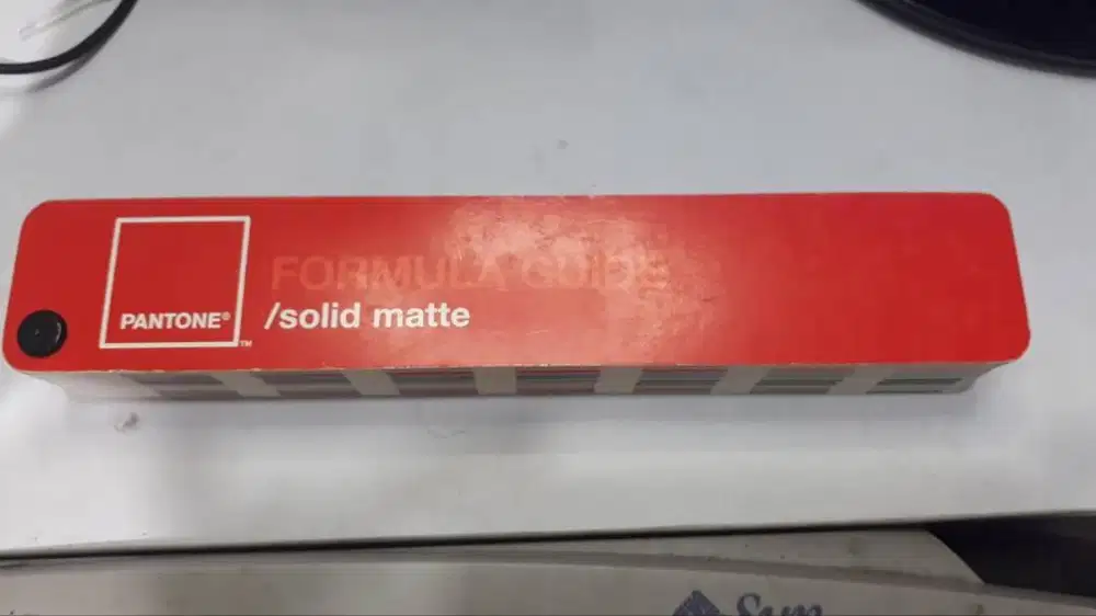 Pantone Formula Guide Solid Matte (1 Buku) edisi ke-4 - Bekas