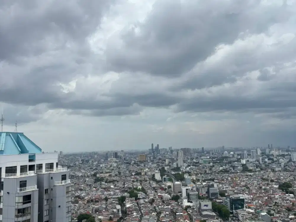 Dijual Super Murah, Unit Apartemen 3+1BR Type Condo Luas 135m2 - Taman Anggrek Residences, Jakarta Barat