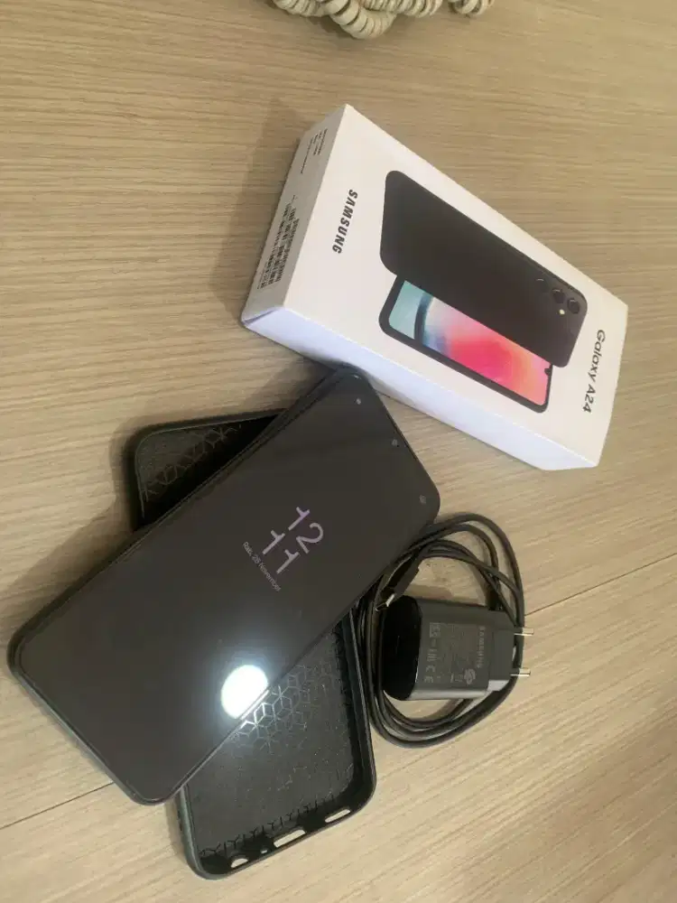 Samsung a24 8/128gb