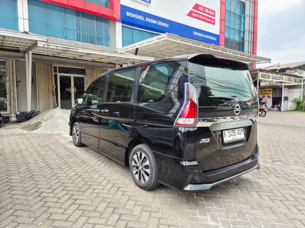 Nissan Serena 2.0 Highway Star A/T 2022 Pajak Hidup s/d. Desember 2026
