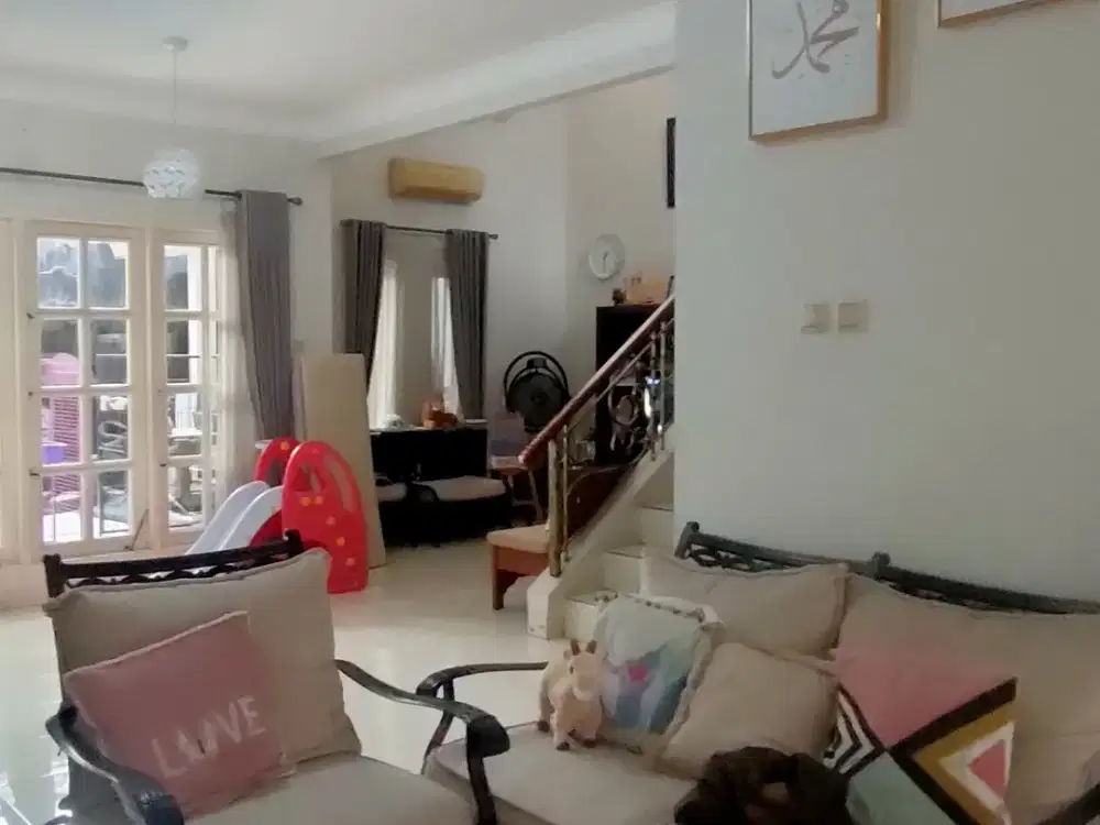 Jual Rumah di Kota wisata cibubur