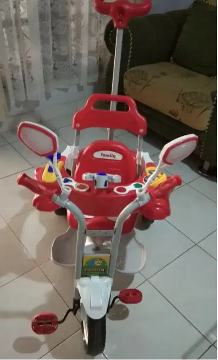 sepeda bekas anak merah