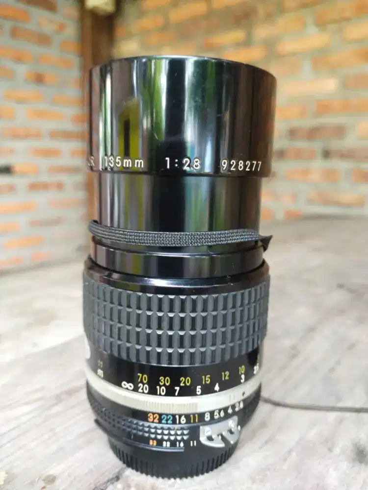 Lensa NIKKOR 135mm f2.8