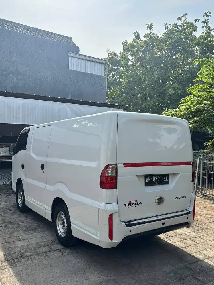 ISUZU TRAGA BLIND VAN 2021 AC