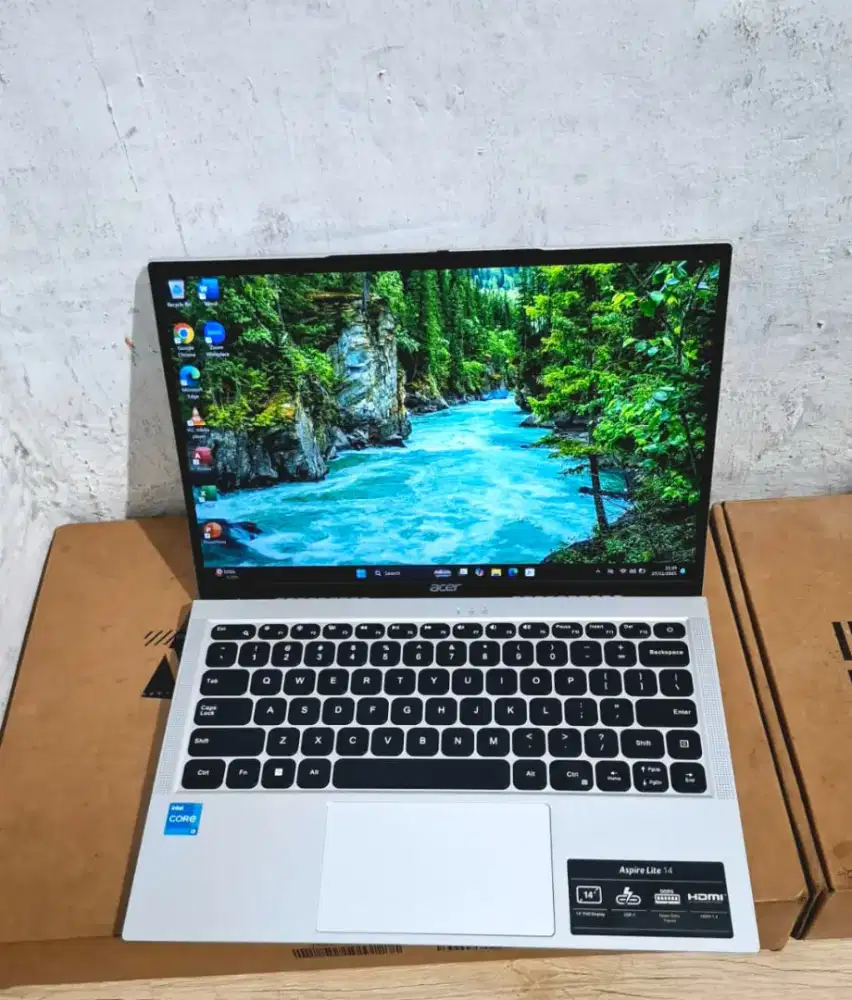 Laptop Acer AL14-51M-37GM
Core i3 gen 12 Ram 8 SSD 256