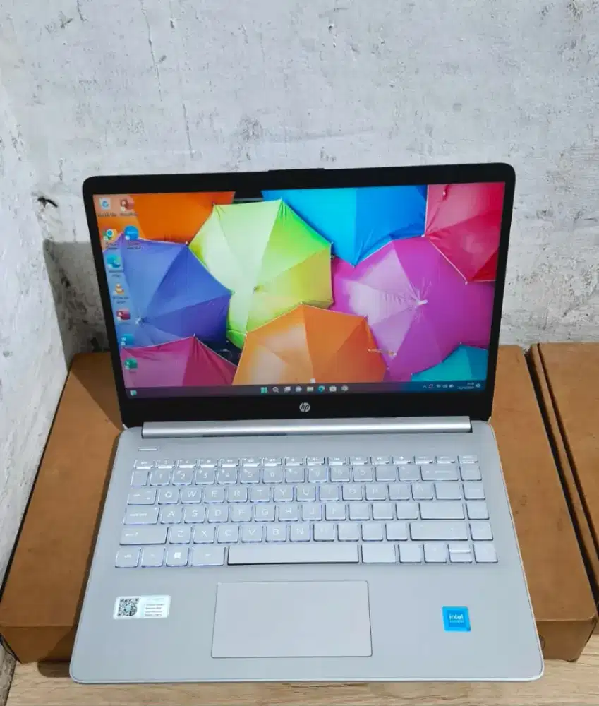 Laptop HP 14s DQ3109TU
Intel N4500 Ram 8 SSD 256 Backlight Keyboard