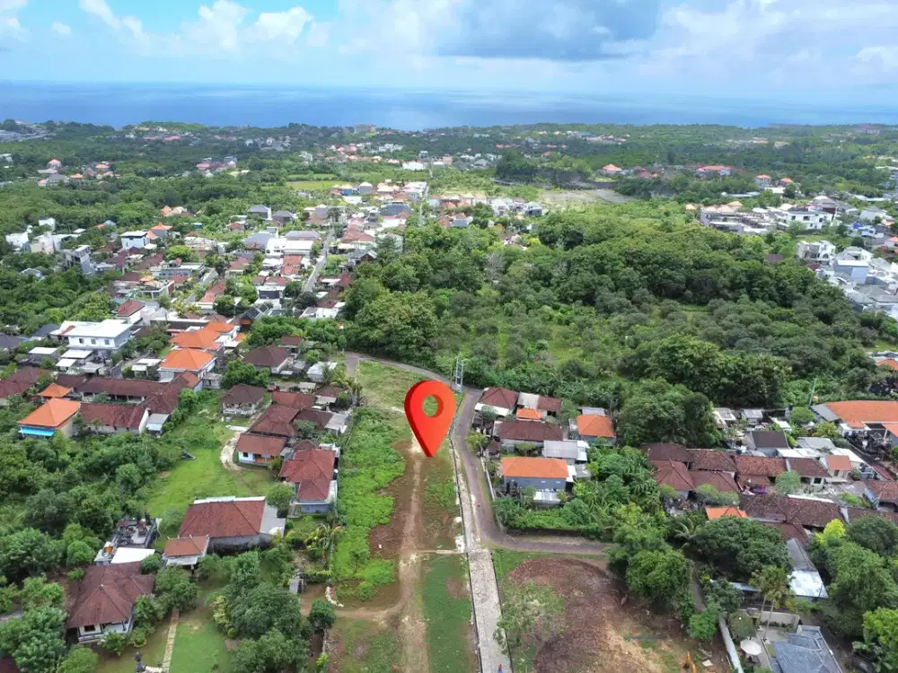 Tanah Kecil Pantai Melasti Area Lingkungan Villa