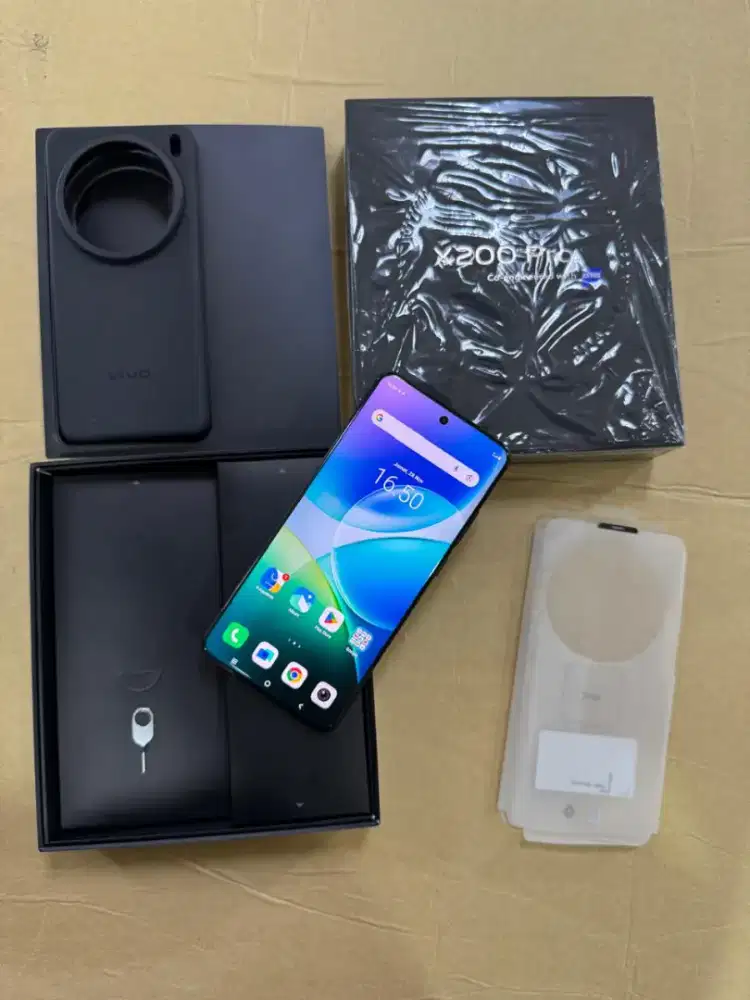 Vivo X200 Pro 16/512GB Zeiss Optic Lens Fullset Garansi Agustus 2026