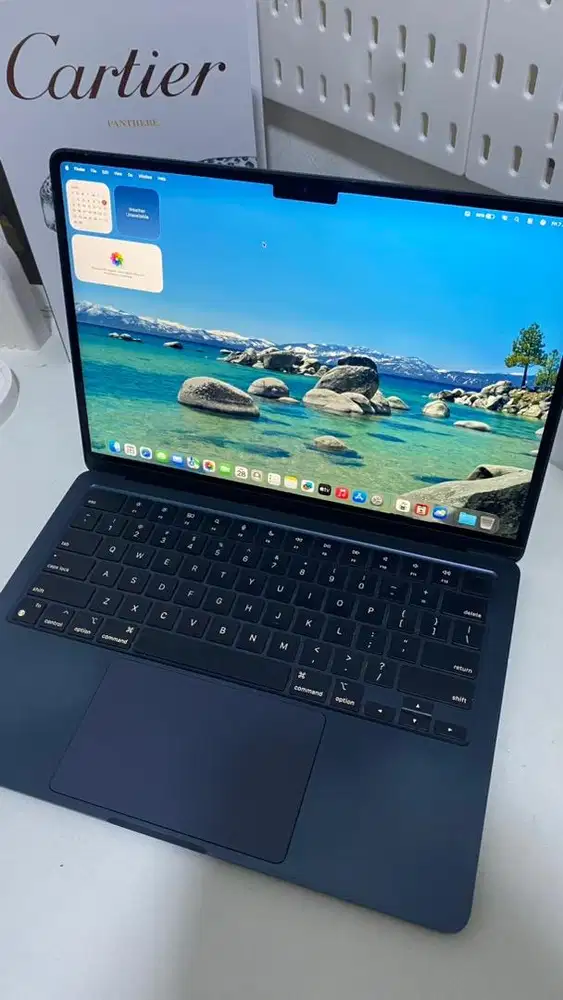 MacBook Air M2 2022 13inch, 8/256GB Fullset SECOND