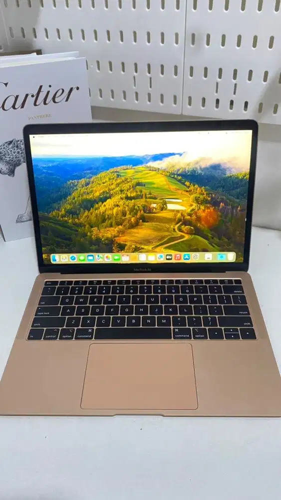 MacBook Air 2018 13inch, 8/256GB i5 SECOND