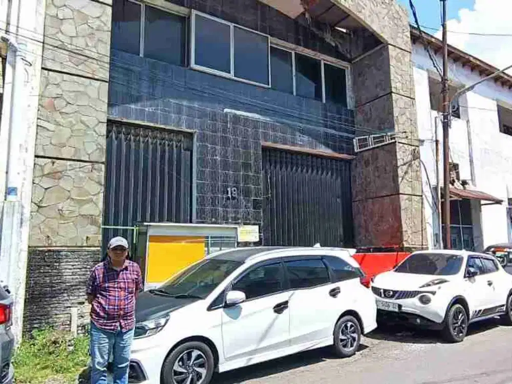 dijual via lelang gudang di jl sikatan Krembangan Surabaya
