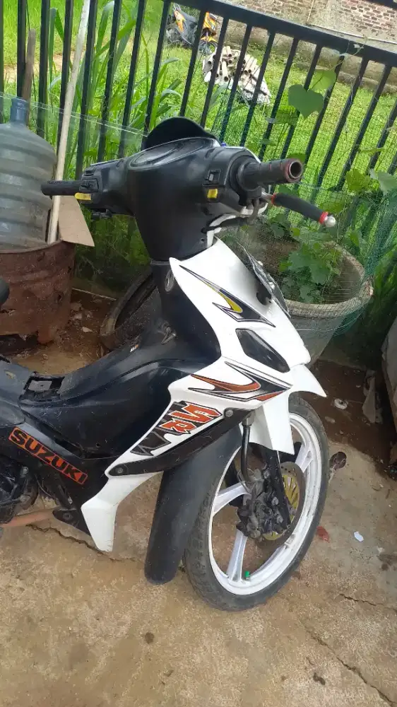 Suzuki titan 2011 komplit