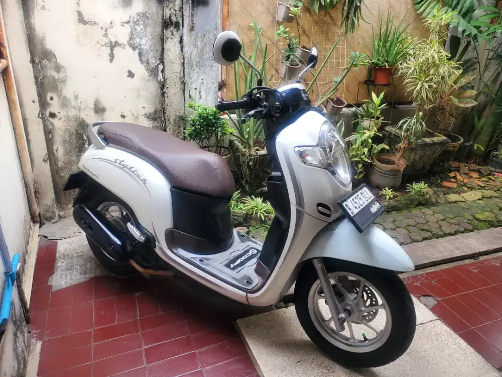 Honda Scoopy Staylish Putih 2020 Full orisinil.