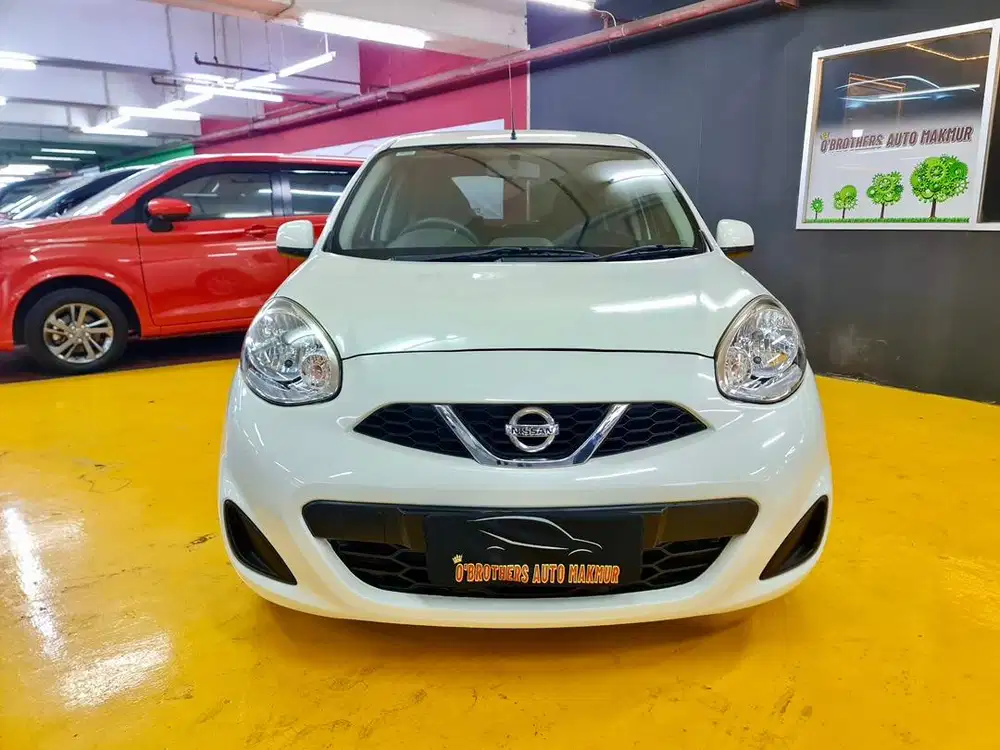 TERMURAH NISSAN MARCH 1.2 L MATIC AT 2017 PUTIH ( DP 15jt)