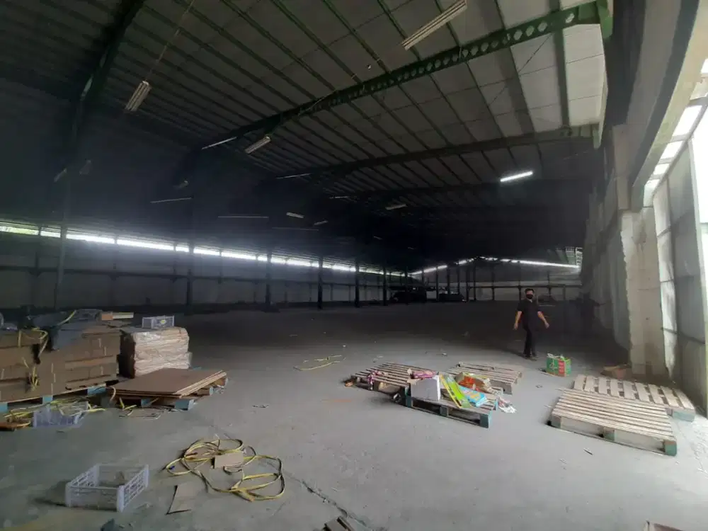 DIJUAL/DISEWAKAN Gudang + Office di Taman Tekno BSD