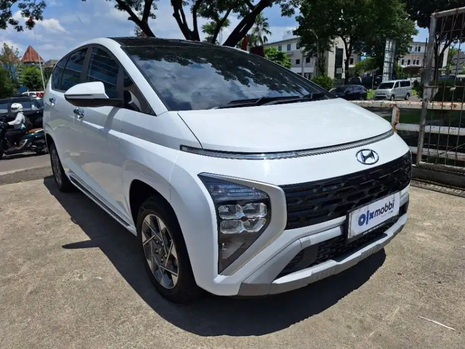DP MURAH Hyundai Stargazer 1.5 Prime Bensin-AT 2025 Putih CRZLB