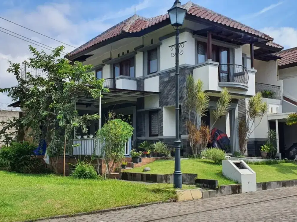 Dijual Rumah Siap Huni Nyaman Terawat Lokasi di Kota Baru Parahyangan Bandung