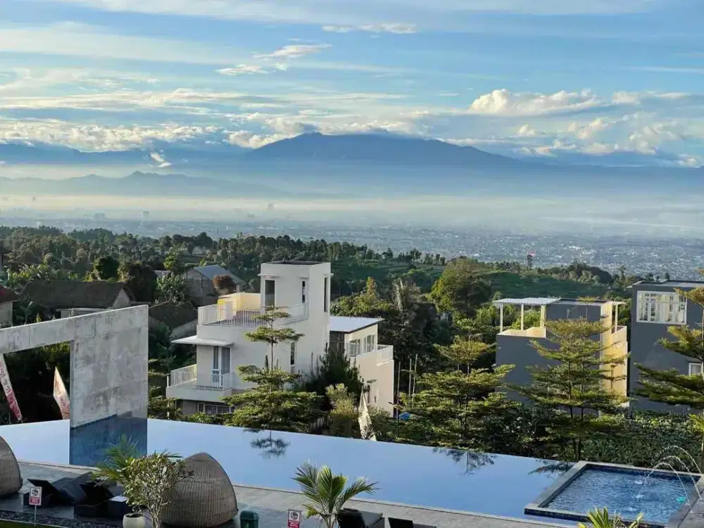 Dijual Rumah Semi Villa View Perkotaan