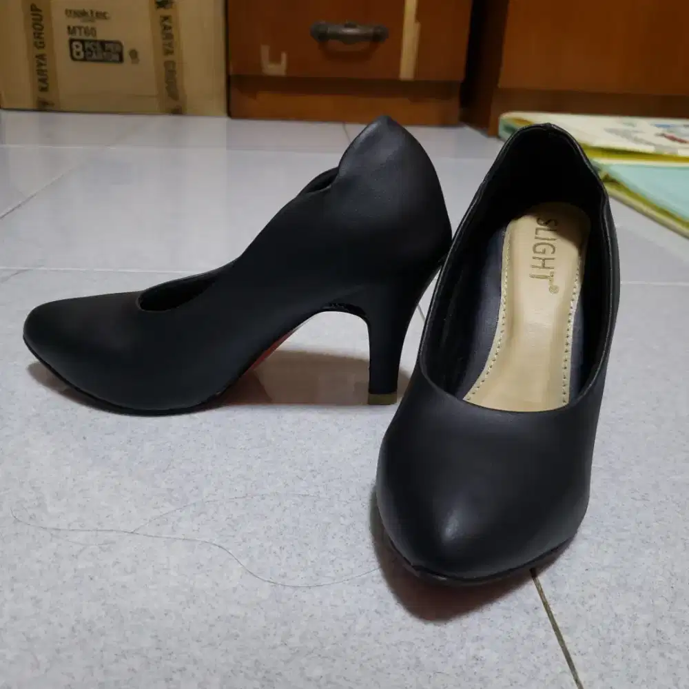 Heels ukuran anak no 31