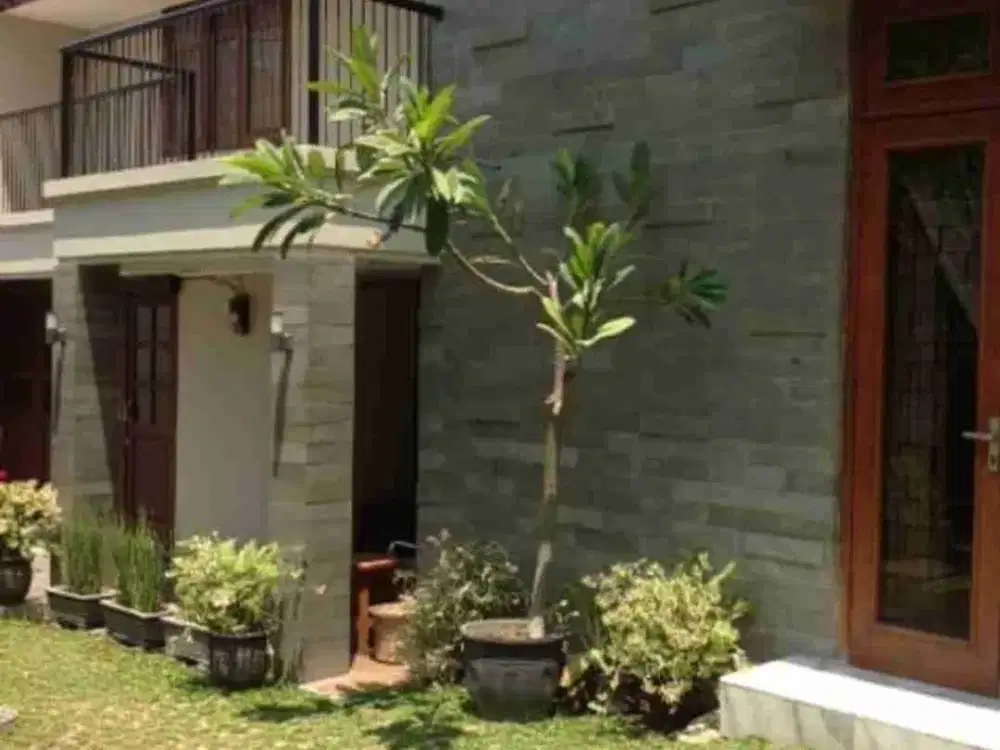 Dijual Rumah Mewah Lokasi Margorejo Indah Surabaya