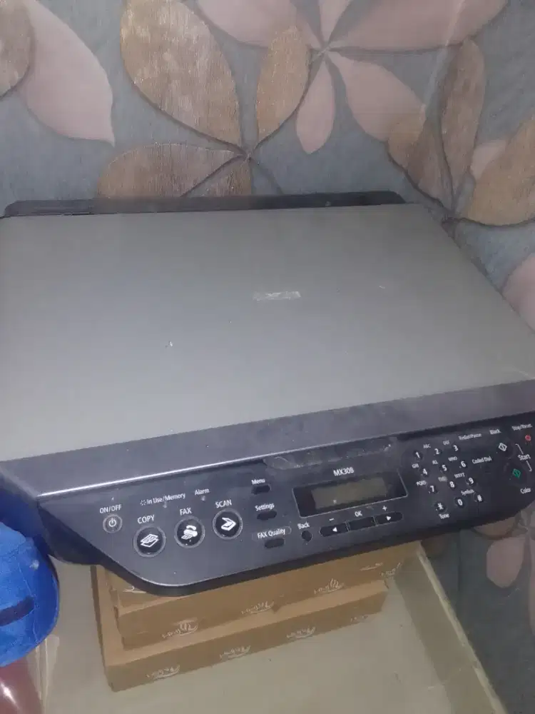 Printer bekas  bs print sm fotocopy  uda lama ga terpake