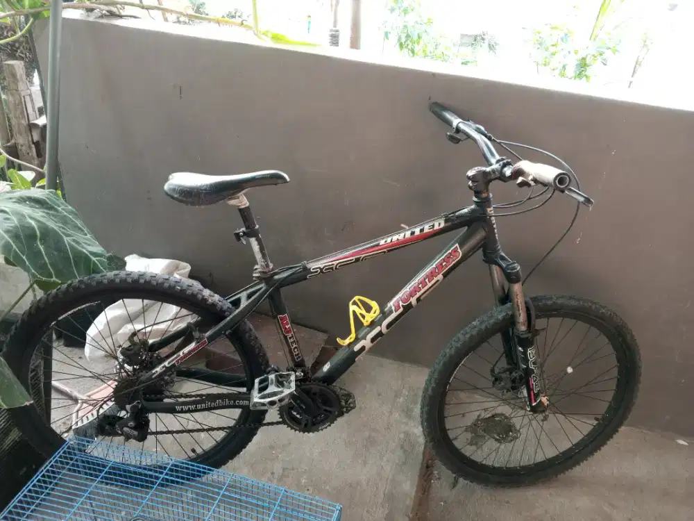 sepeda gunung fortress