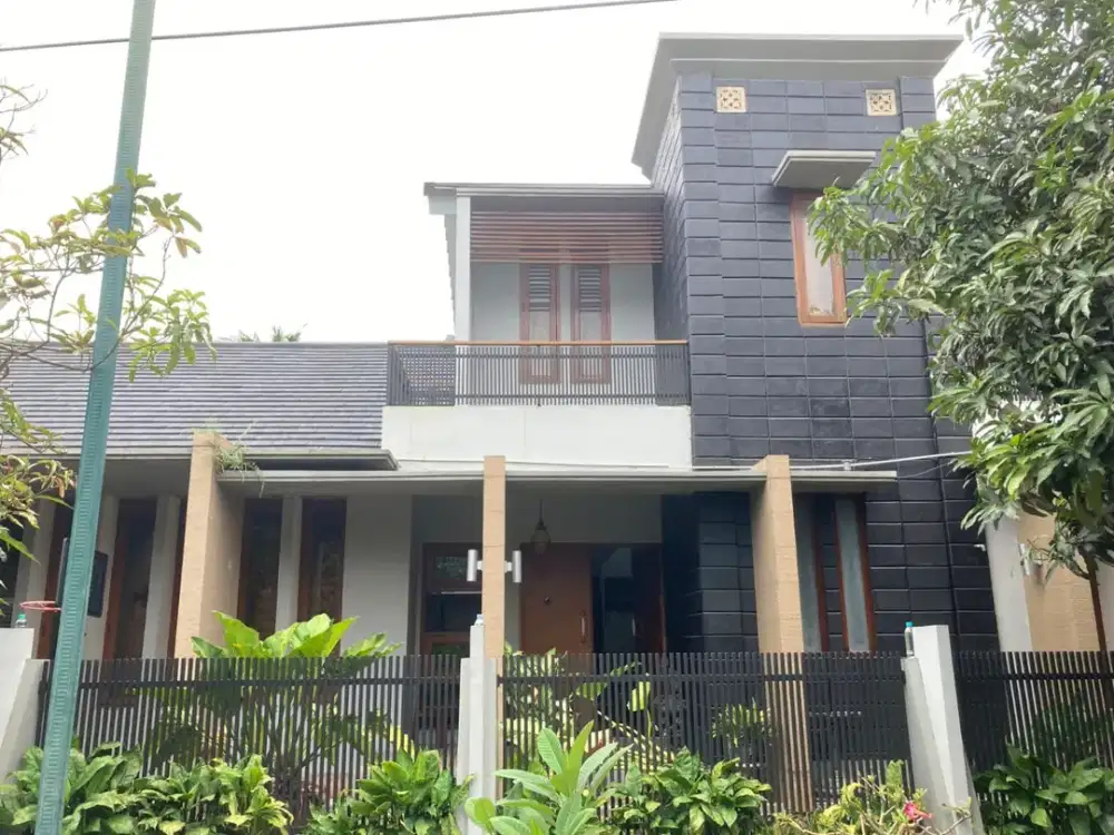 Dijual cepat rumah bagus modern minimalis murah di Komplek Bintaro Sektor 3