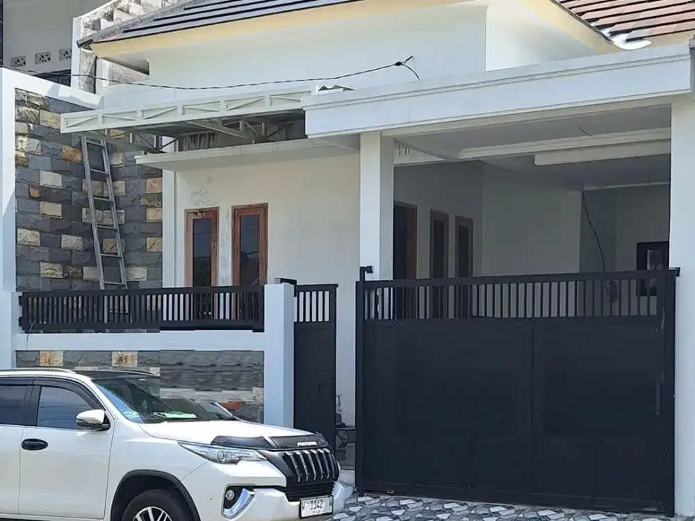 Rumah Sentraland Driyorejo siap huni dekat Pakuwon Mall