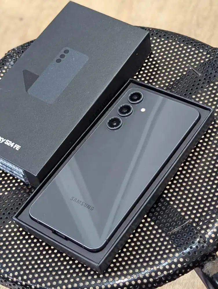 samsung S24 fe 8/128gb