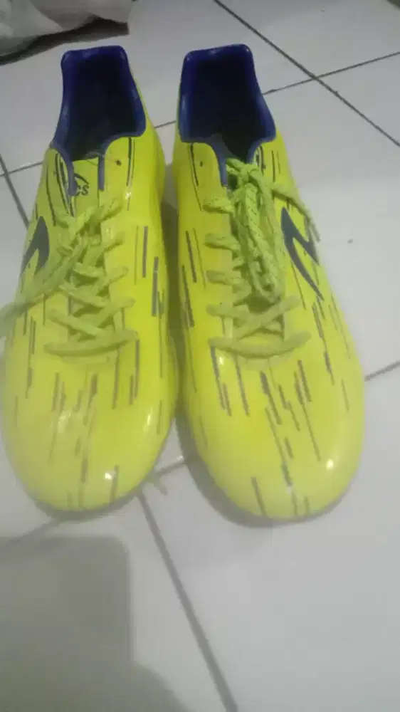 jual sepatu Bola