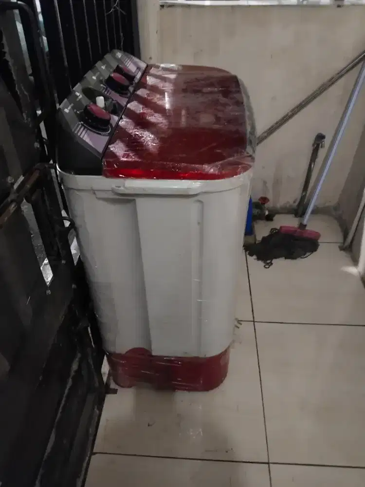 Mesin cuci 2 tabung merk aqua