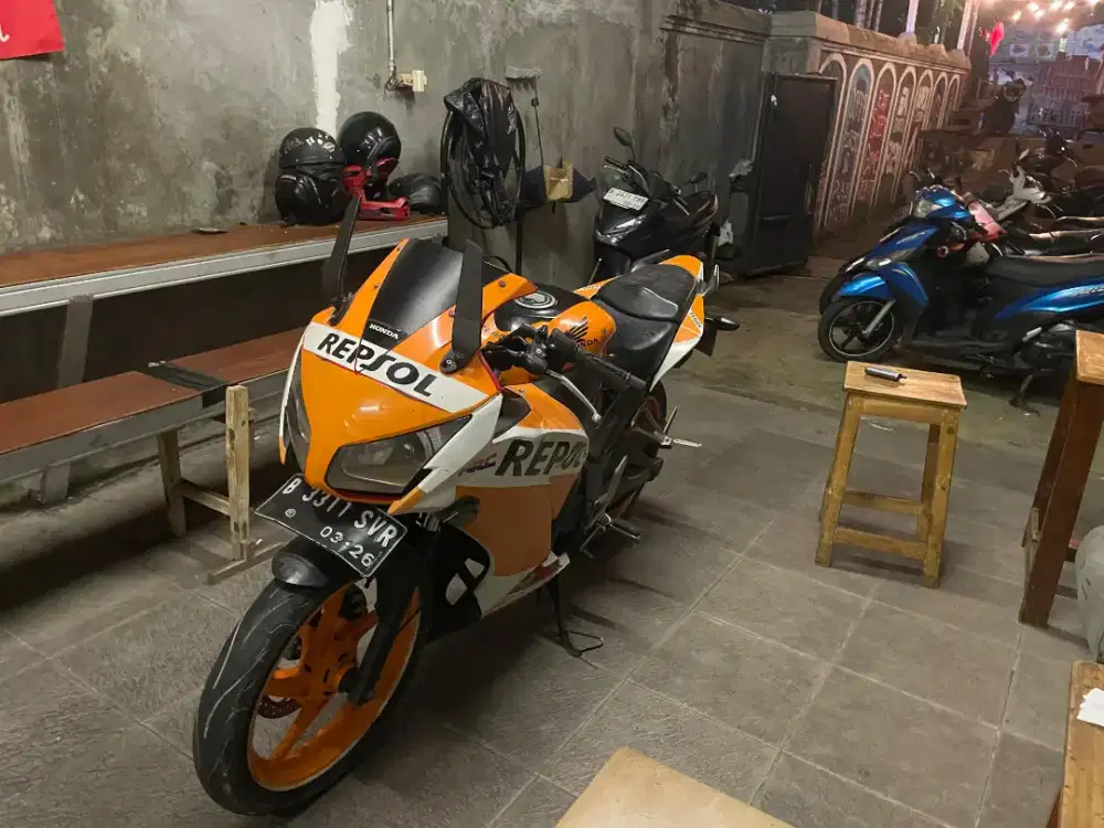 CBR 150 Edisi Repsol