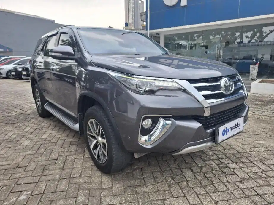 LOW DP Toyota Fortuner 2.7 4x2 SRZ Bensin-AT 2017 9ND