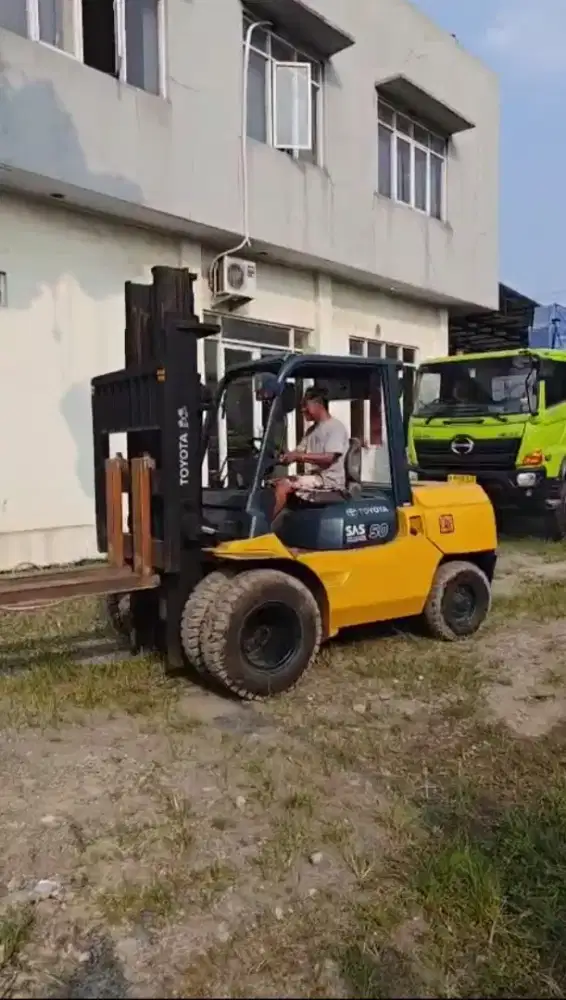 Dijual Forklift Toyota 5 Ton