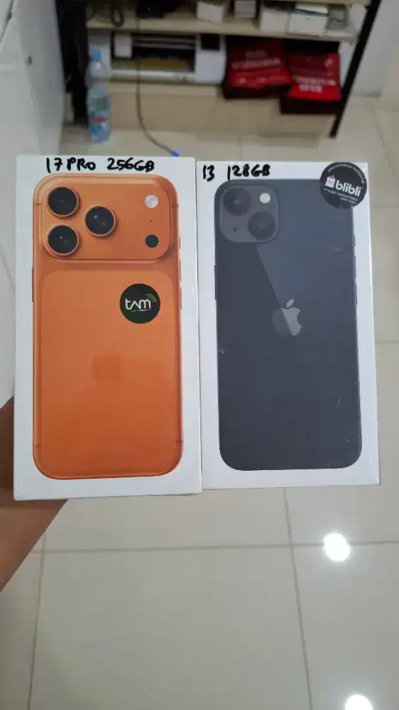 NEW IPHONE 17 PRO 256GB. SEGEL GARANSI RESMI IBOX. LIMITED EDITION