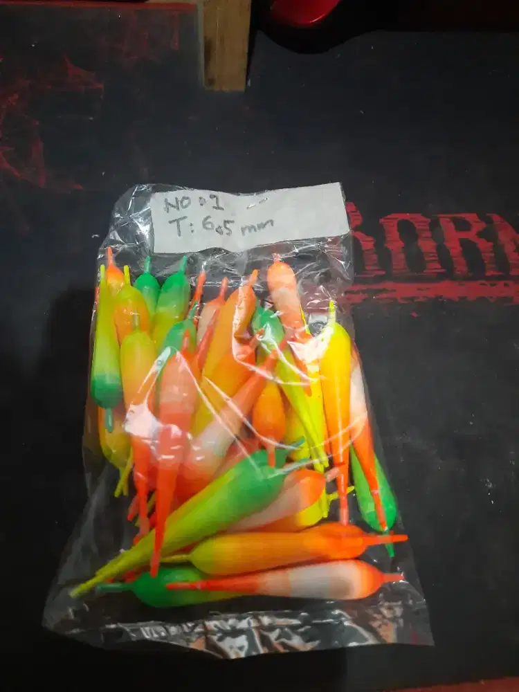 Pelampung pancing busa no 1 tinggi 6,5 mm