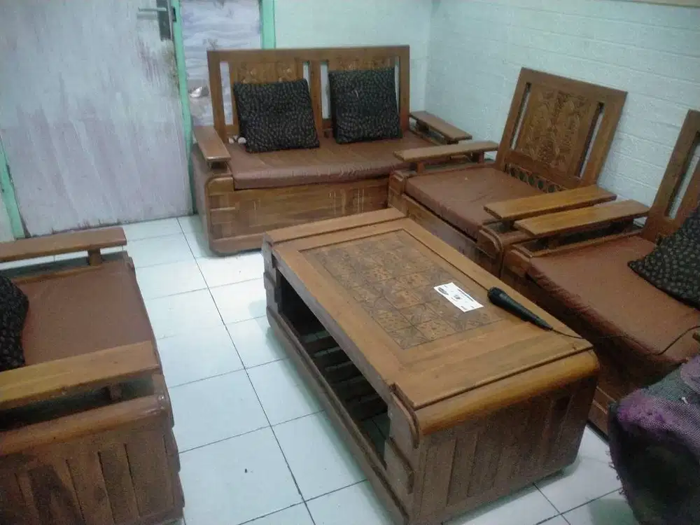 Kursi tamu spesial edisi